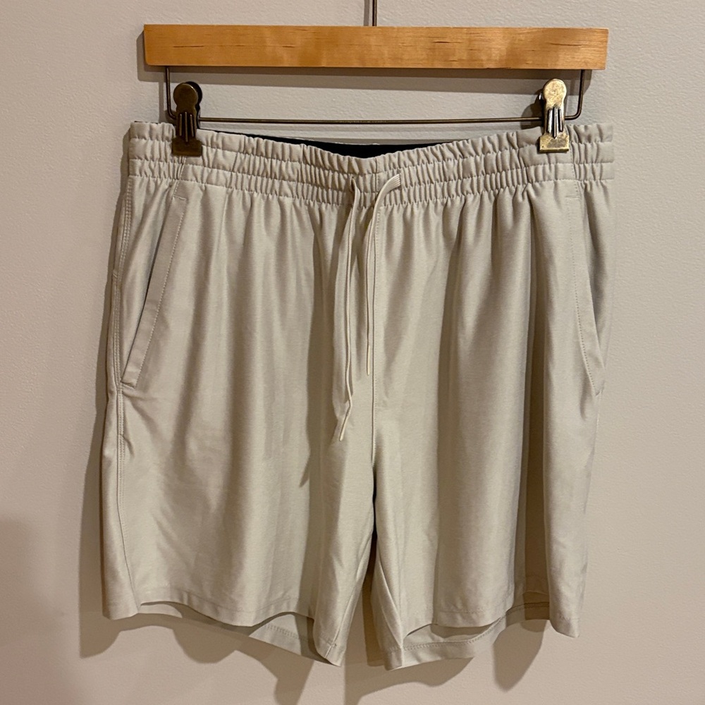 Old Navy Men's Cream Athletic Shorts